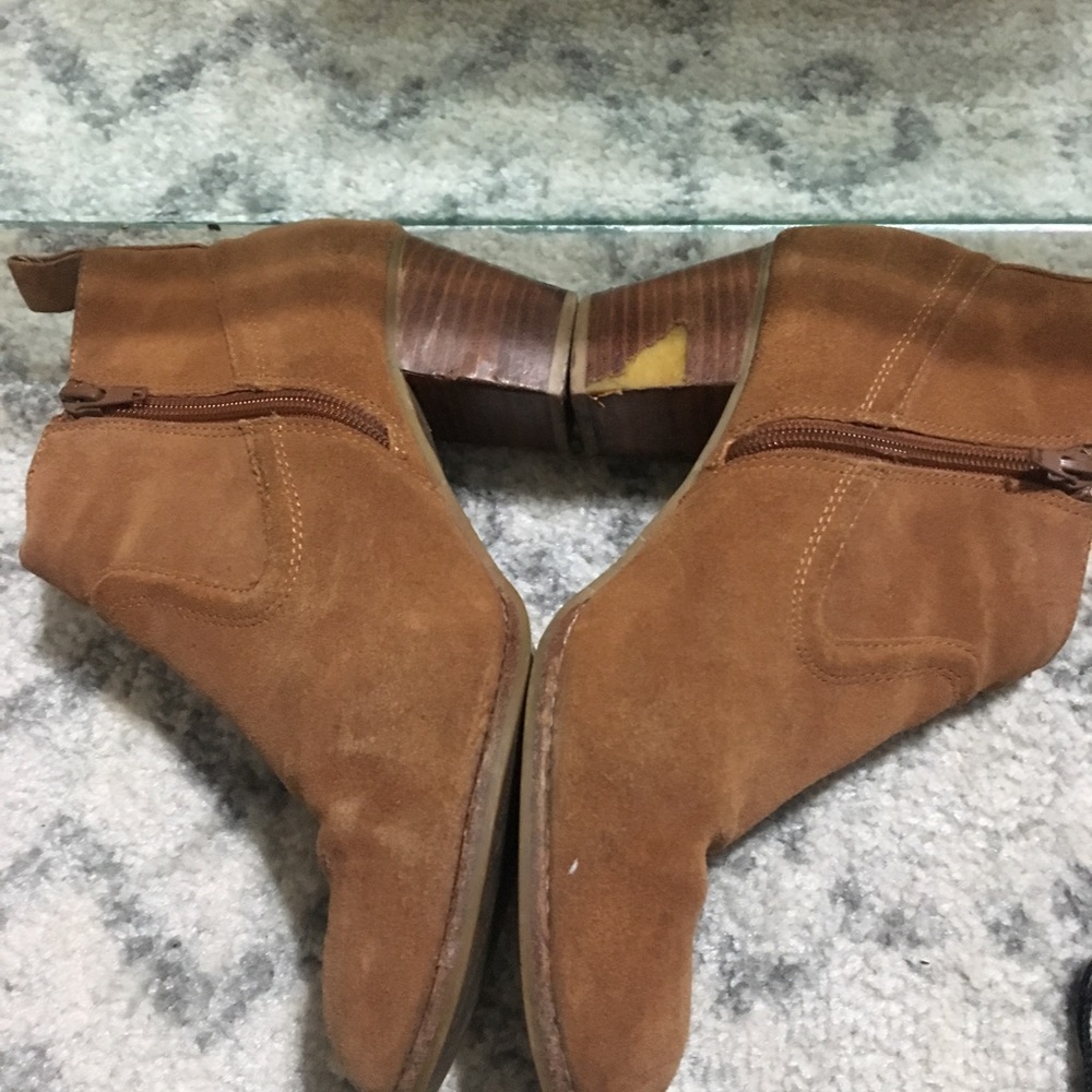 Dolce Vita brown booties - Picture 2 of 3